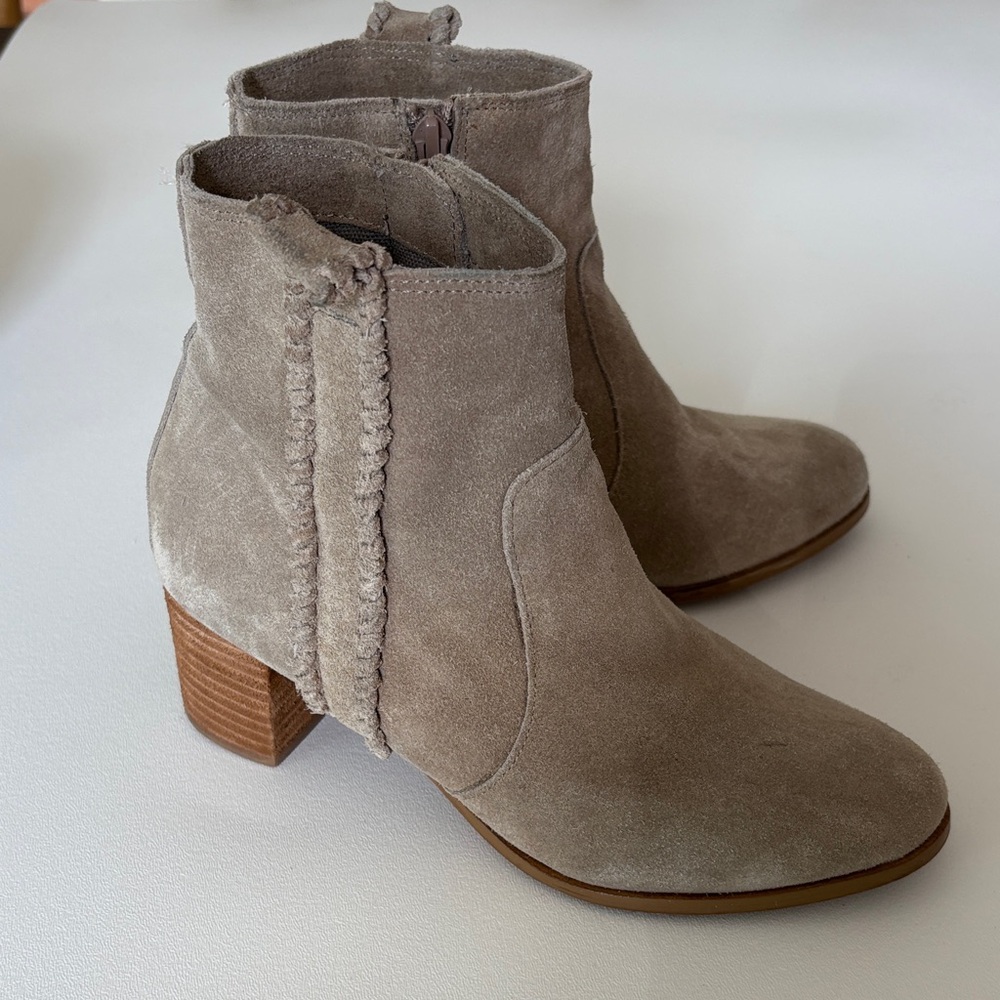 Coconuts by Matisse Trina Suede Ankle Boots Tan Whipstitch Zip Boho Size 8.5